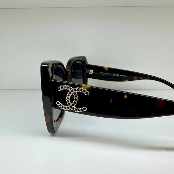 New CHANEL Sunglasses - Picture 11 of 16